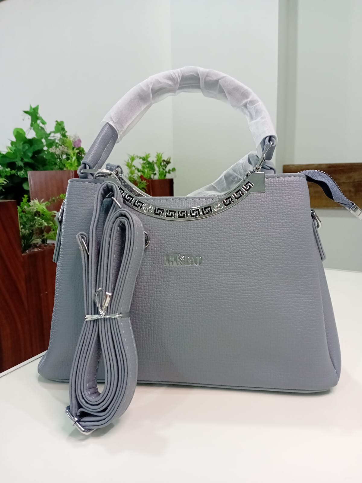 Ban Mei Heritage Leather Handbag – Flagship Structured Design