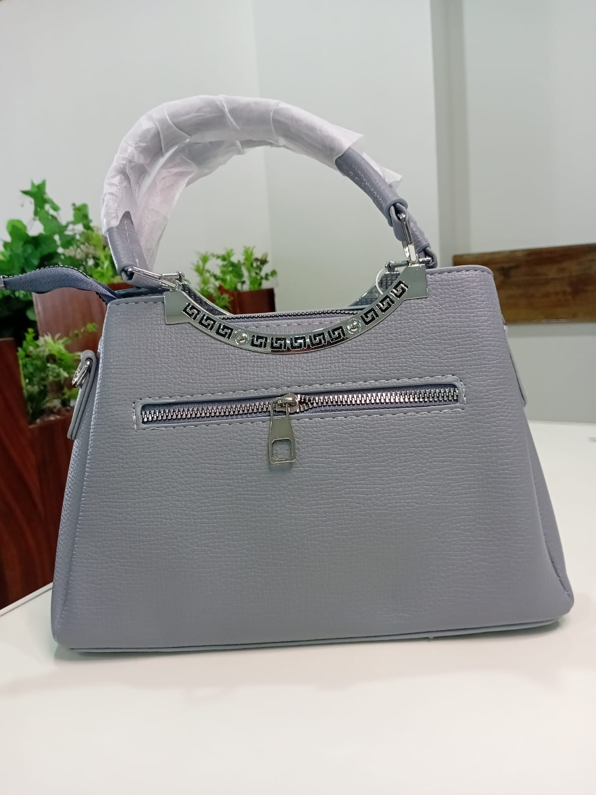 Ban Mei Heritage Leather Handbag – Flagship Structured Design