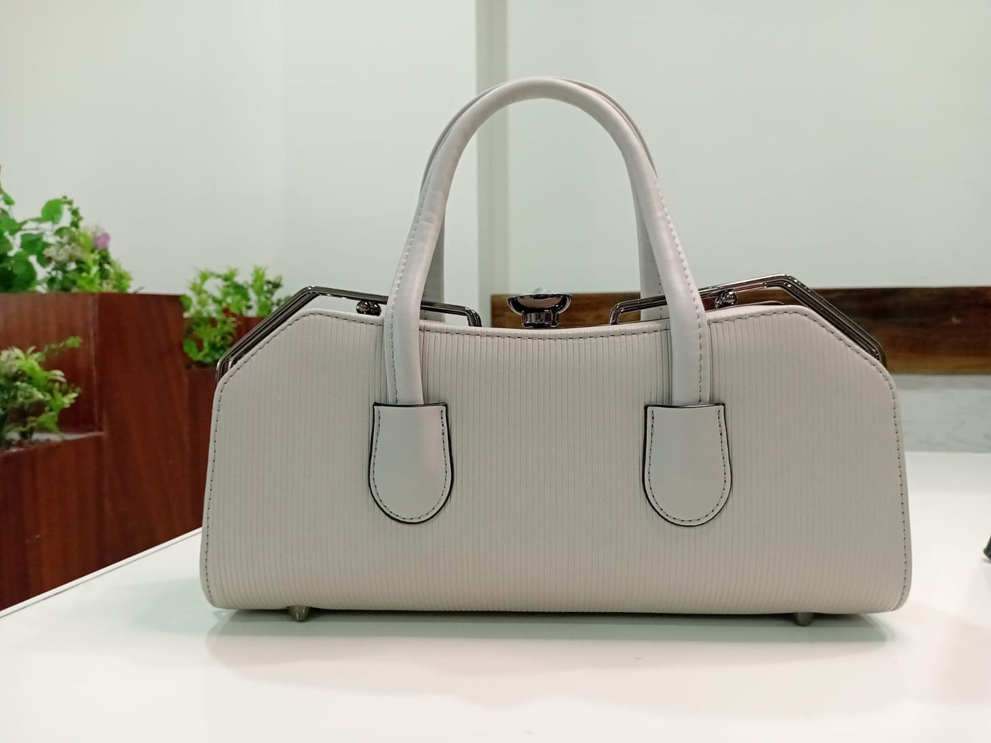 Ban Mei Everyday Top-Handle Handbag – Ribbed Leather Satchel
