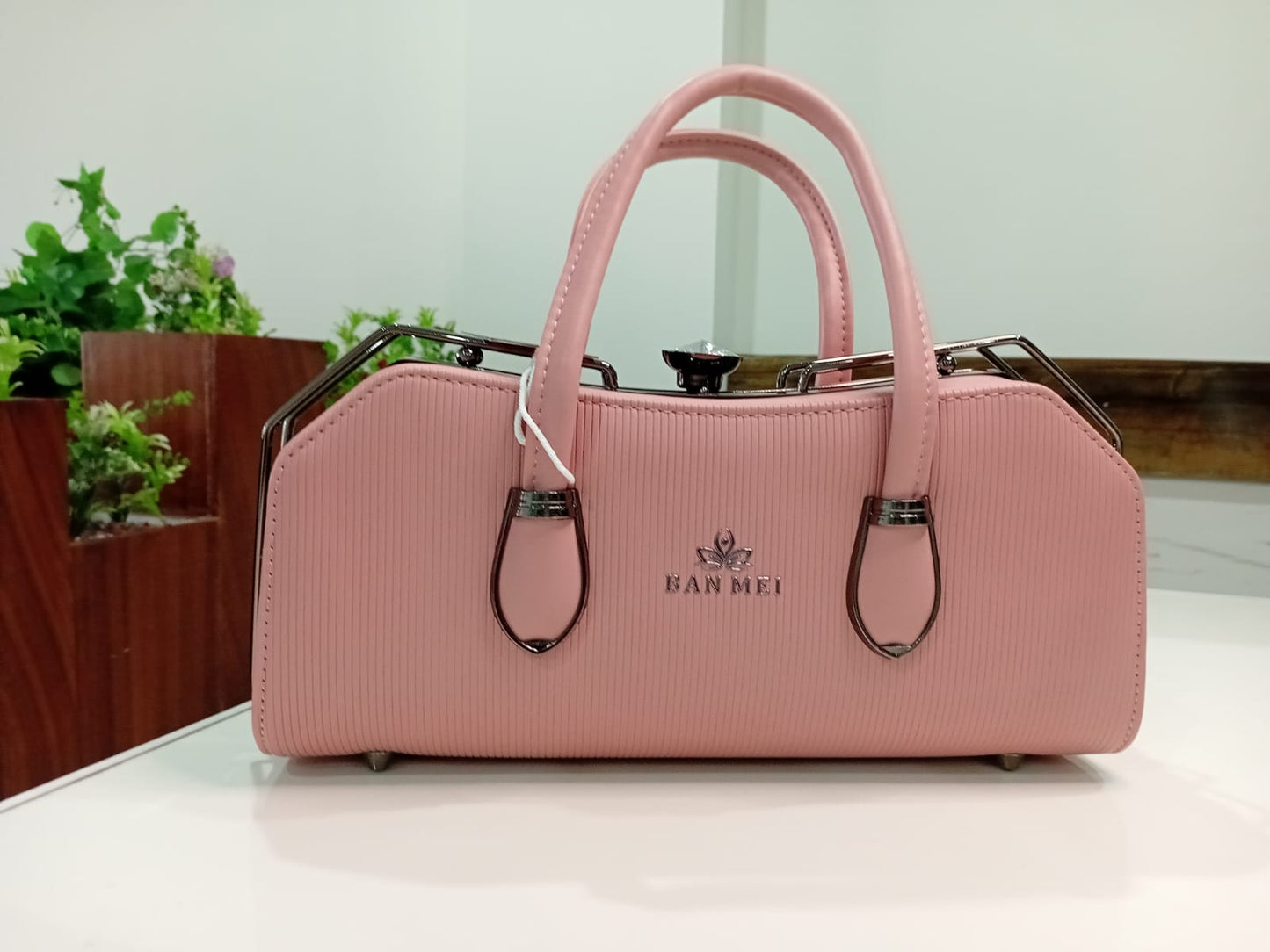Ban Mei Everyday Top-Handle Handbag – Ribbed Leather Satchel