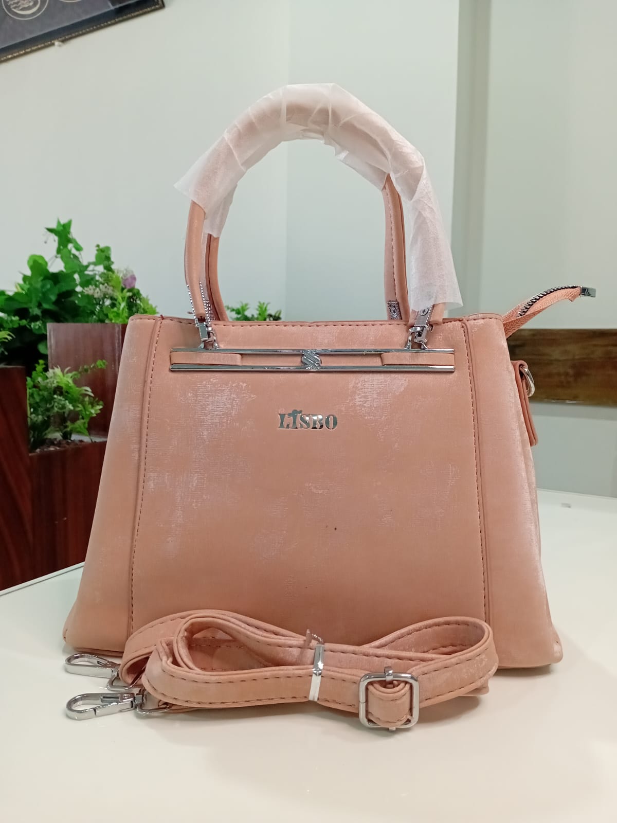 Ban Mei Prestige Leather Handbag – Boxy Frame with Crystal Hardware