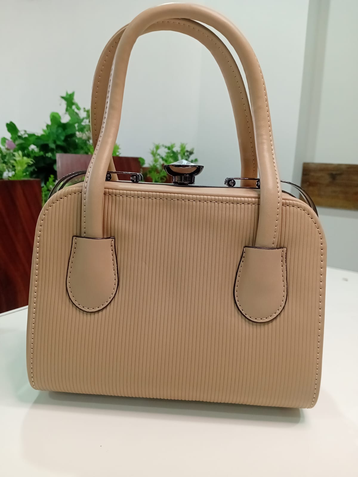 Ban Mei Structured Mini Handbag – Classic Boxy Satchel