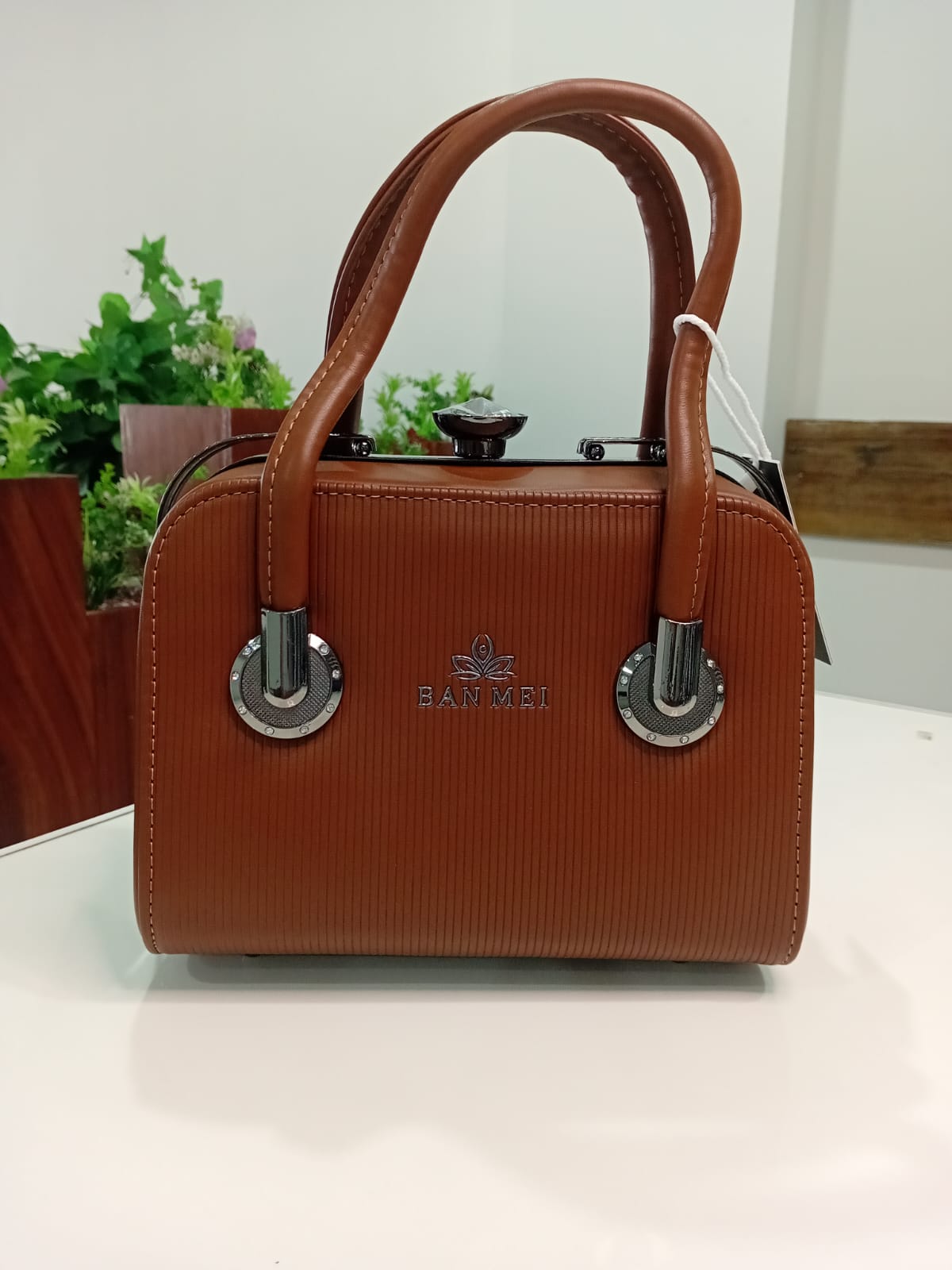 Ban Mei Structured Mini Handbag – Classic Boxy Satchel