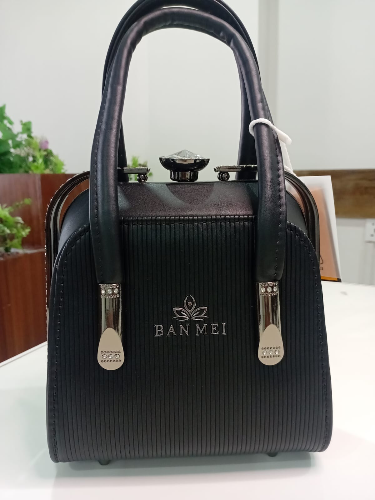 Ban Mei Signature Satchel Handbag – Premium Ribbed Leather