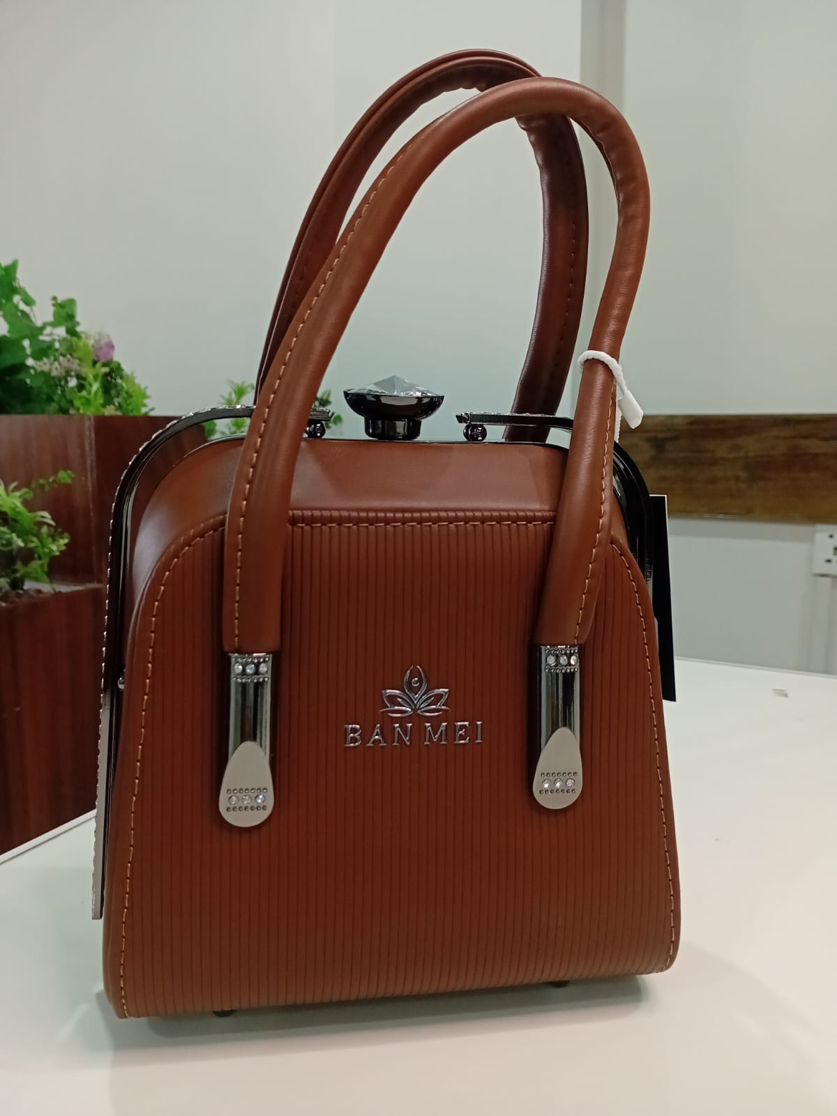 Ban Mei Signature Satchel Handbag – Premium Ribbed Leather